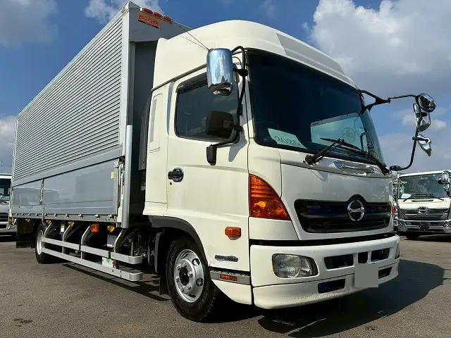 日野 レンジャー 中型/増トン ウイング エアサス ベッドの中古トラック画像2