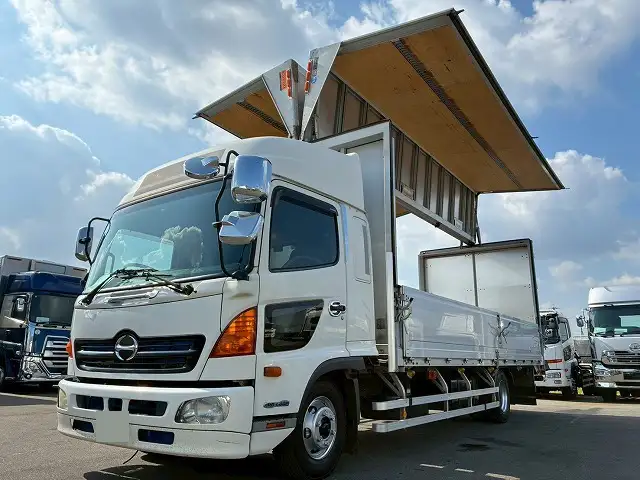 日野 レンジャー 中型/増トン ウイング エアサス ベッドの中古トラック画像5
