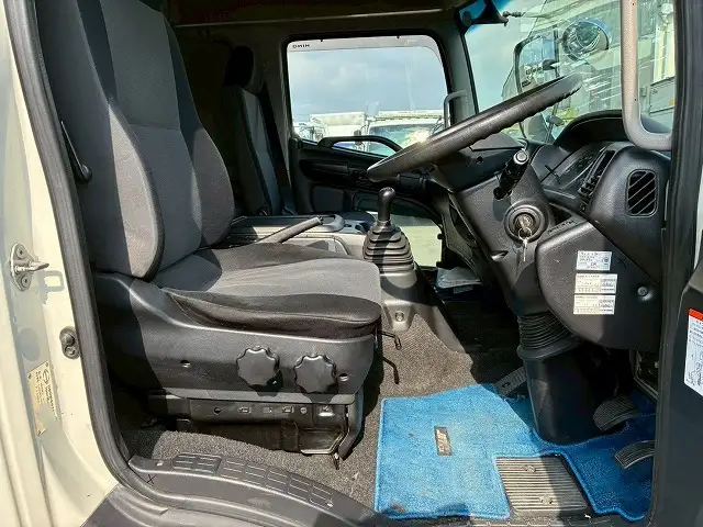 日野 レンジャー 中型/増トン ウイング エアサス ベッドの中古トラック画像11