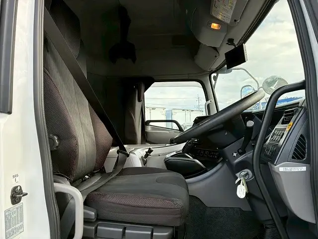 日産UD クオン 大型 トラクター ハイルーフ 1デフの中古トラック画像11
