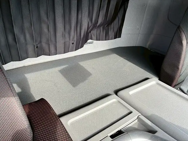 日産UD クオン 大型 トラクター ハイルーフ 1デフの中古トラック画像13