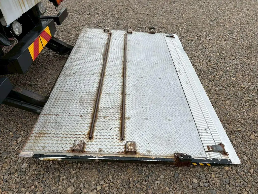 日野 プロフィア 大型 ウイング パワーゲート ハイルーフの中古トラック画像11