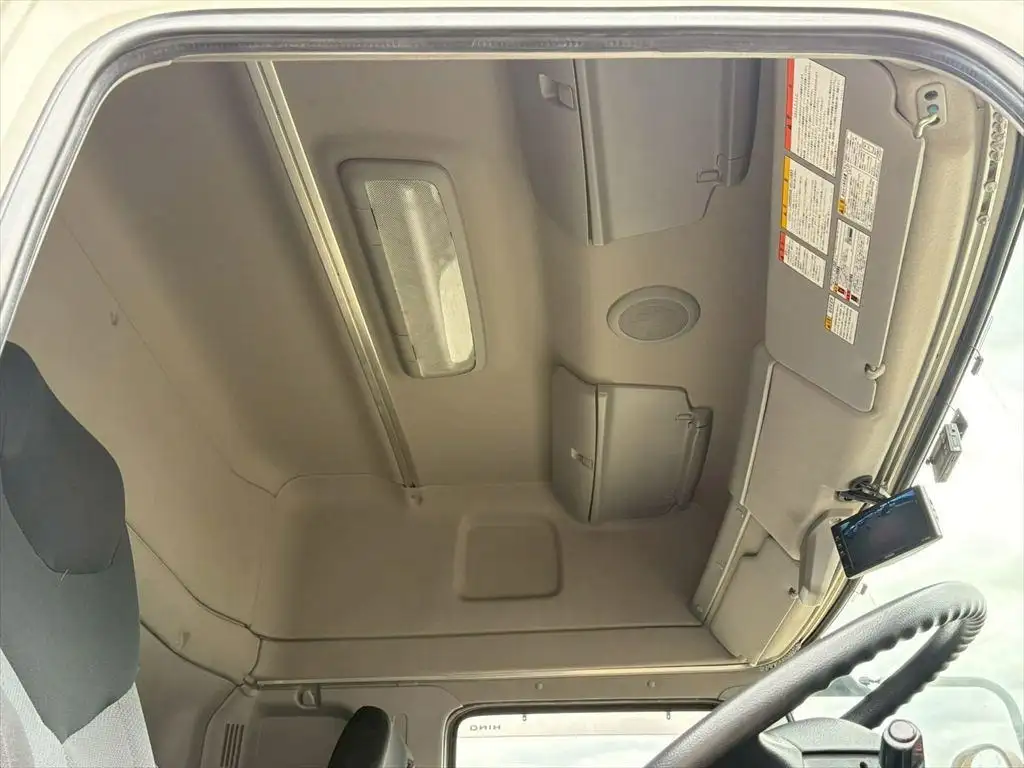 日野 プロフィア 大型 ウイング パワーゲート ハイルーフの中古トラック画像15