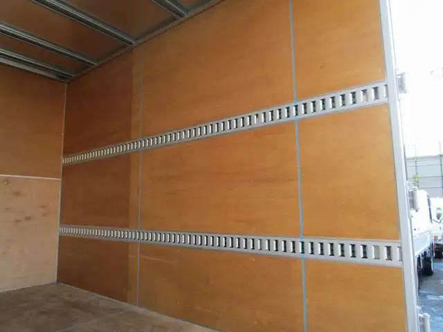 いすゞ エルフ 小型 アルミバン TRG-NLR85AN H27の中古トラック画像8