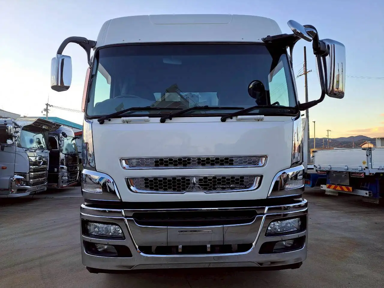 三菱 スーパーグレート 大型 アームロール ハイルーフ コンテナ付きの中古トラック画像2