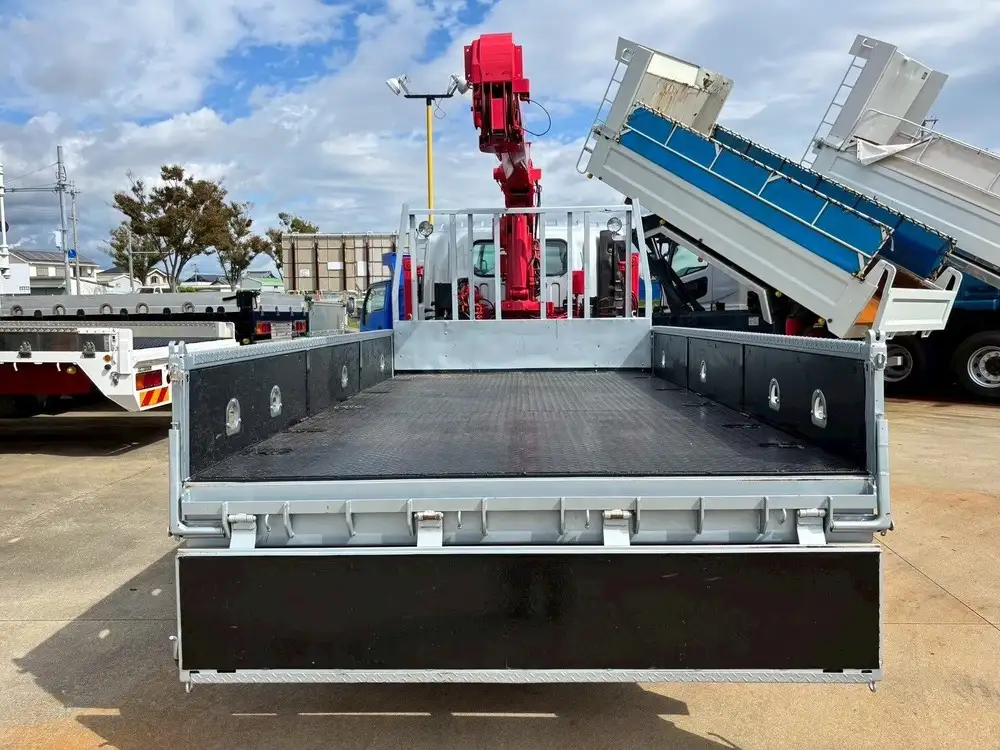 いすゞ エルフ 小型 車両重機運搬 4段クレーン ラジコンの中古トラック画像9