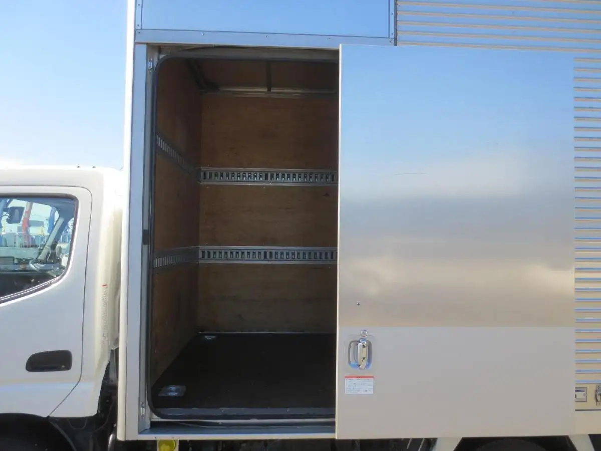 トヨタ ダイナ 小型 アルミバン サイドドア TPG-XZC605の中古トラック画像9