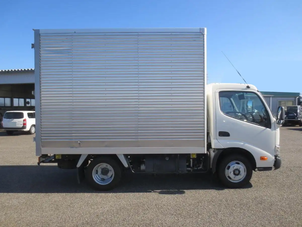 トヨタ ダイナ 小型 アルミバン サイドドア TPG-XZC605の中古トラック画像4