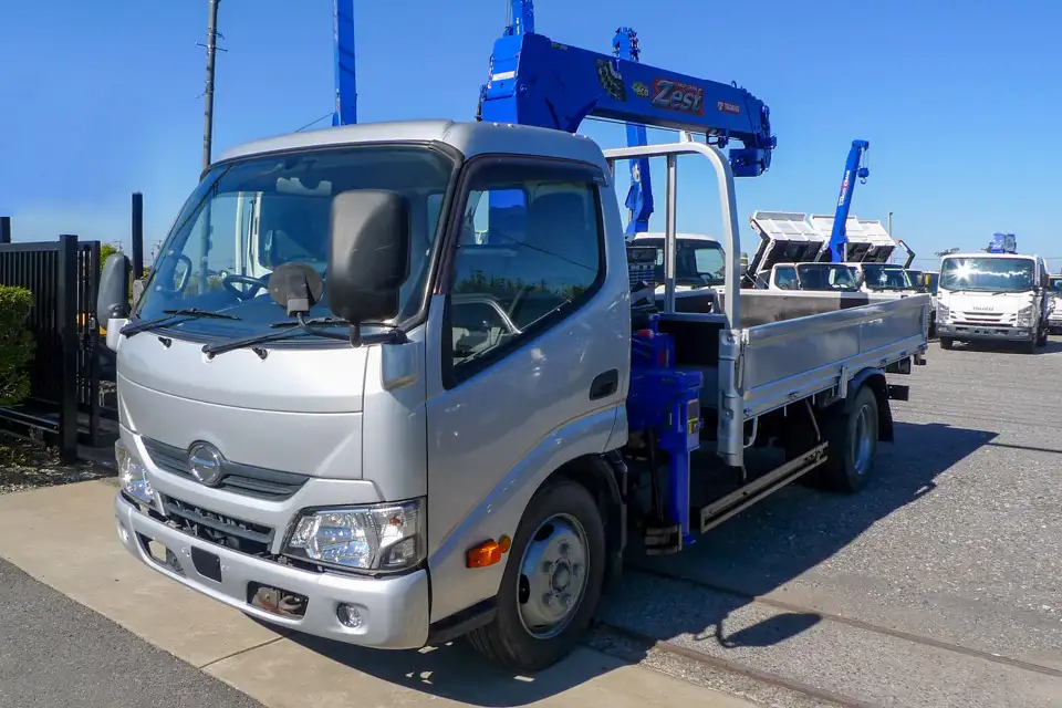 日野 デュトロ 小型 クレーン付 4段 ラジコン の中古トラック【車両No.201287】