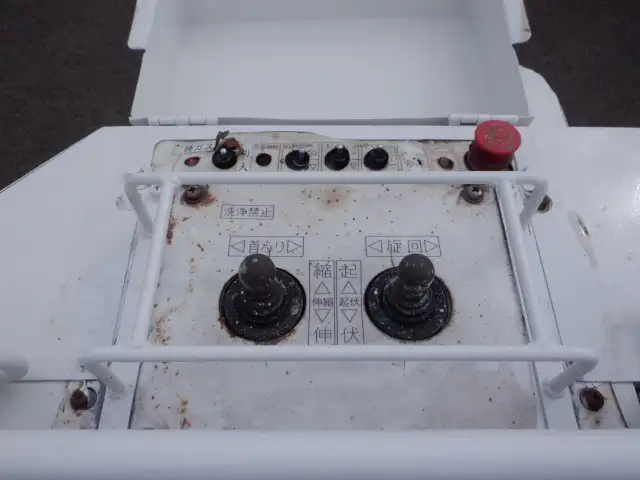 いすゞ エルフ 小型 高所・建柱車 高所作業車 BKG-NKR85Nの中古トラック画像6