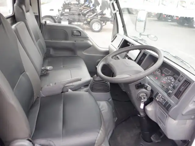 いすゞ エルフ 小型 平ボディ 床鉄板 TPG-NJR85Aの中古トラック画像11