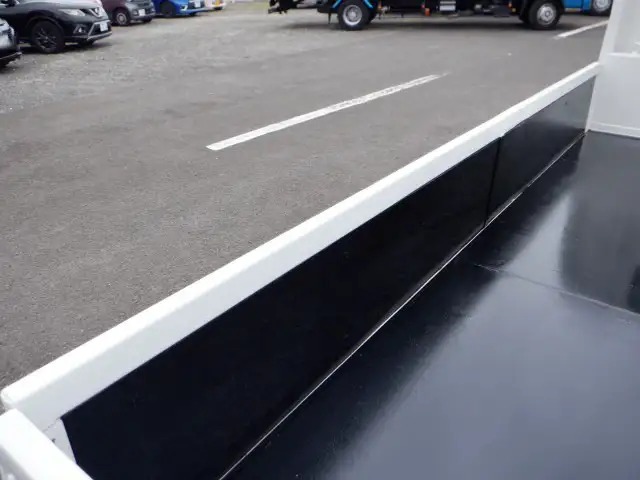 いすゞ エルフ 小型 平ボディ 床鉄板 TPG-NJR85Aの中古トラック画像9