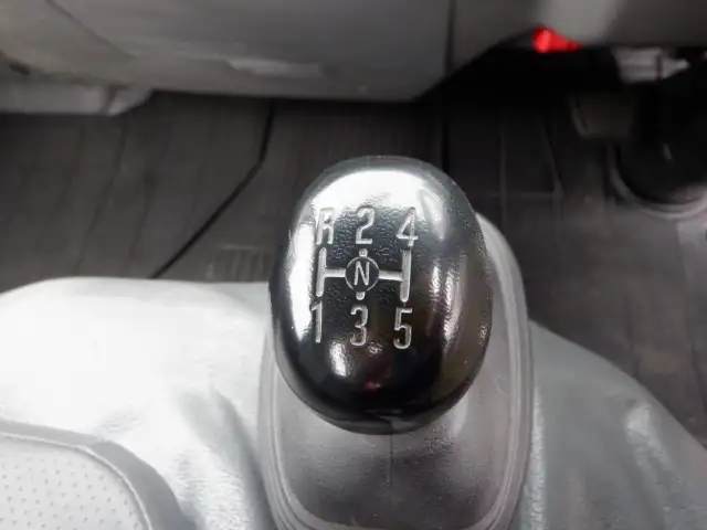 いすゞ エルフ 小型 平ボディ 床鉄板 TPG-NJR85Aの中古トラック画像14