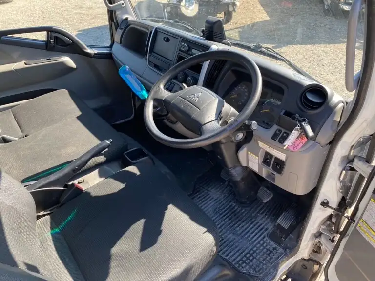 三菱 キャンター 小型 平ボディ 2RG-FBA20 R2の中古トラック画像11