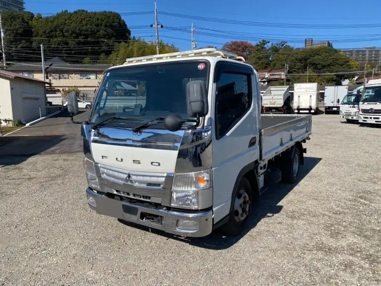 三菱 キャンター 小型 平ボディ 2RG-FBA20 R2 の中古トラック【車両No.201342】