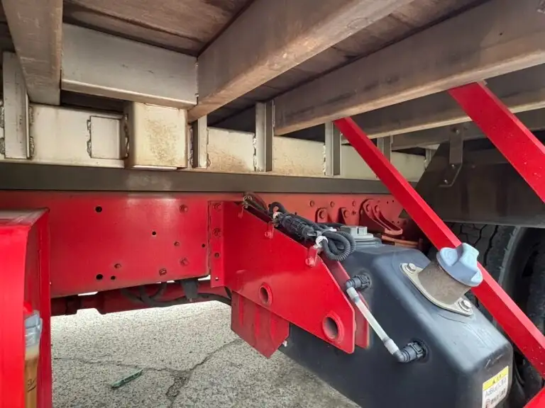 三菱 ファイター 中型/増トン 平ボディ ベッド QKG-FK62FZの中古トラック画像16