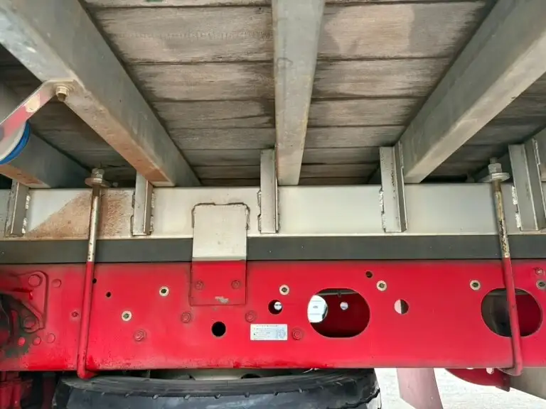 三菱 ファイター 中型/増トン 平ボディ ベッド QKG-FK62FZの中古トラック画像像17