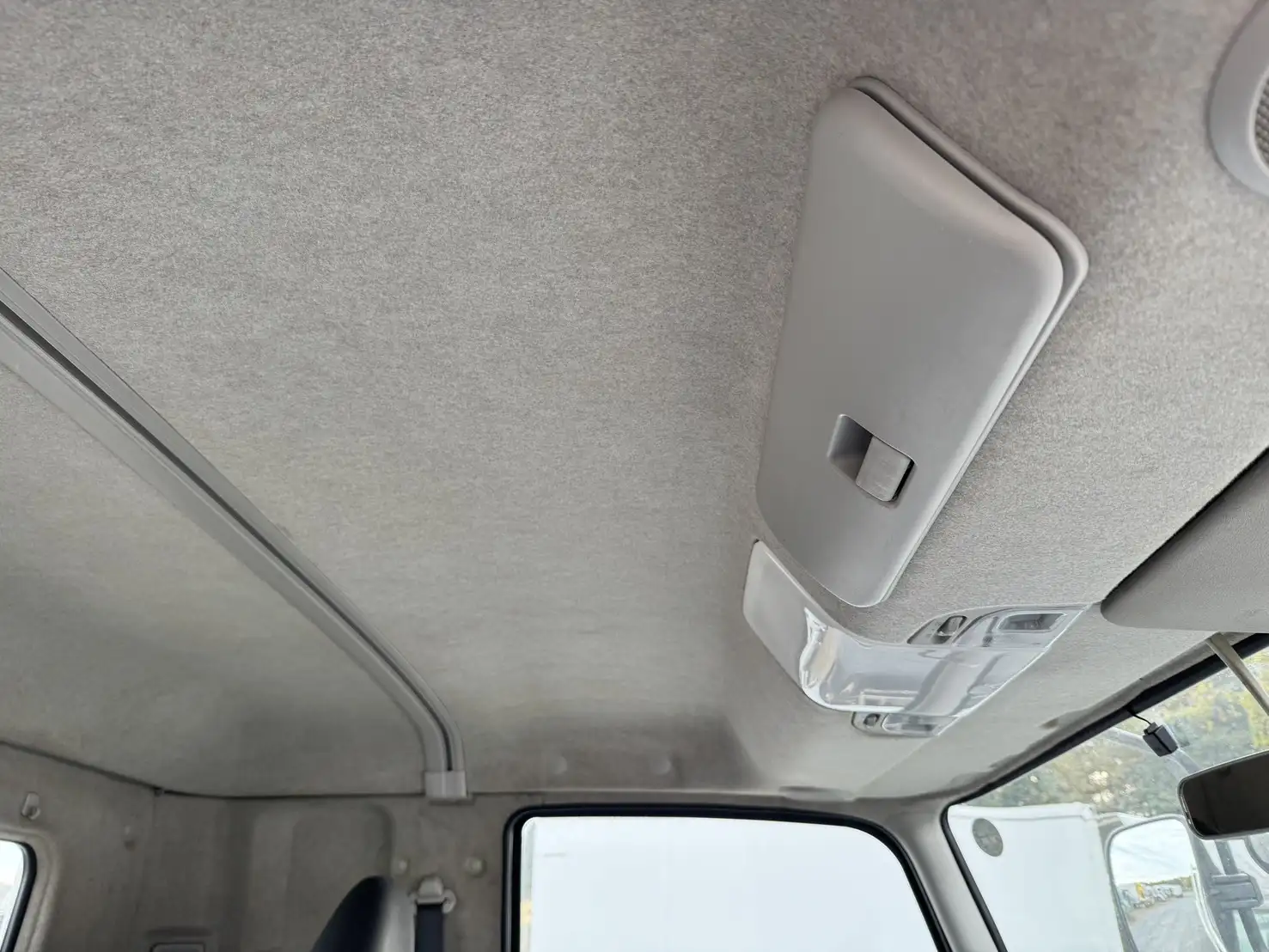 三菱 ファイター 中型/増トン 平ボディ ベッド TKG-FK61Fの中古トラック画像14