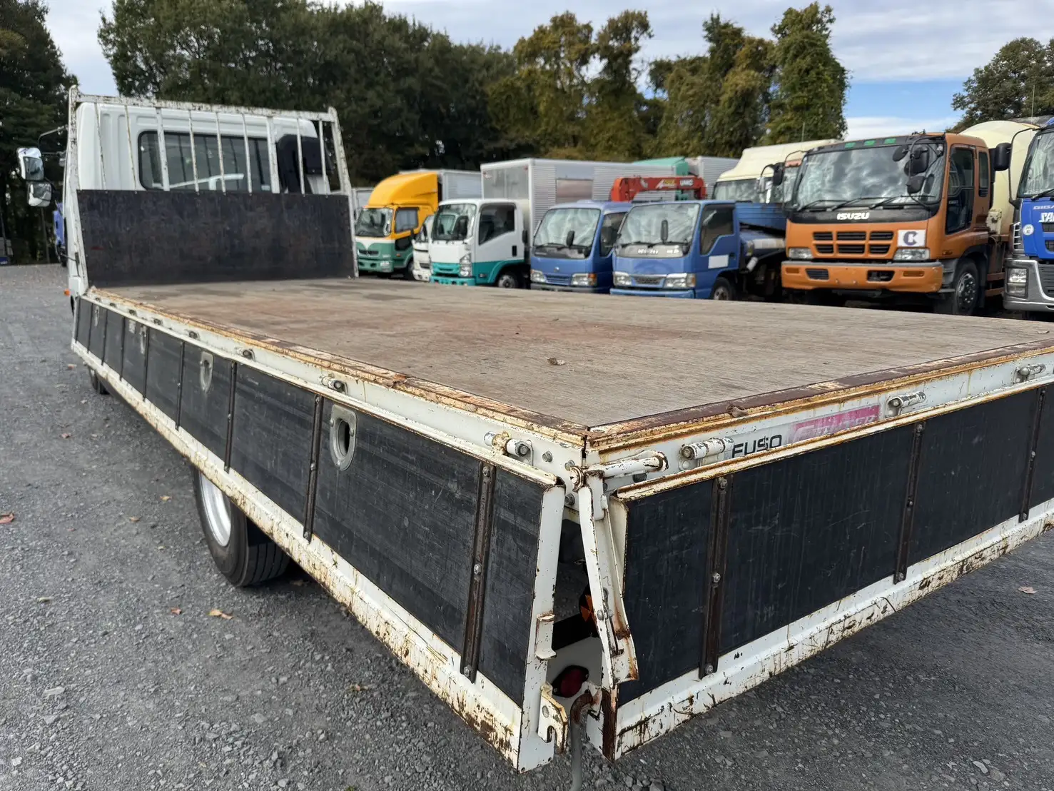 三菱 ファイター 中型/増トン 平ボディ ベッド TKG-FK61Fの中古トラック画像5