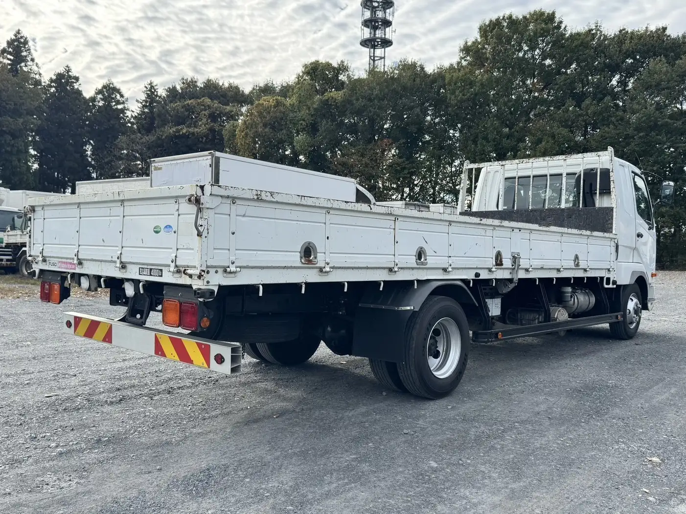 三菱 ファイター 中型/増トン 平ボディ ベッド TKG-FK61Fの中古トラック画像3