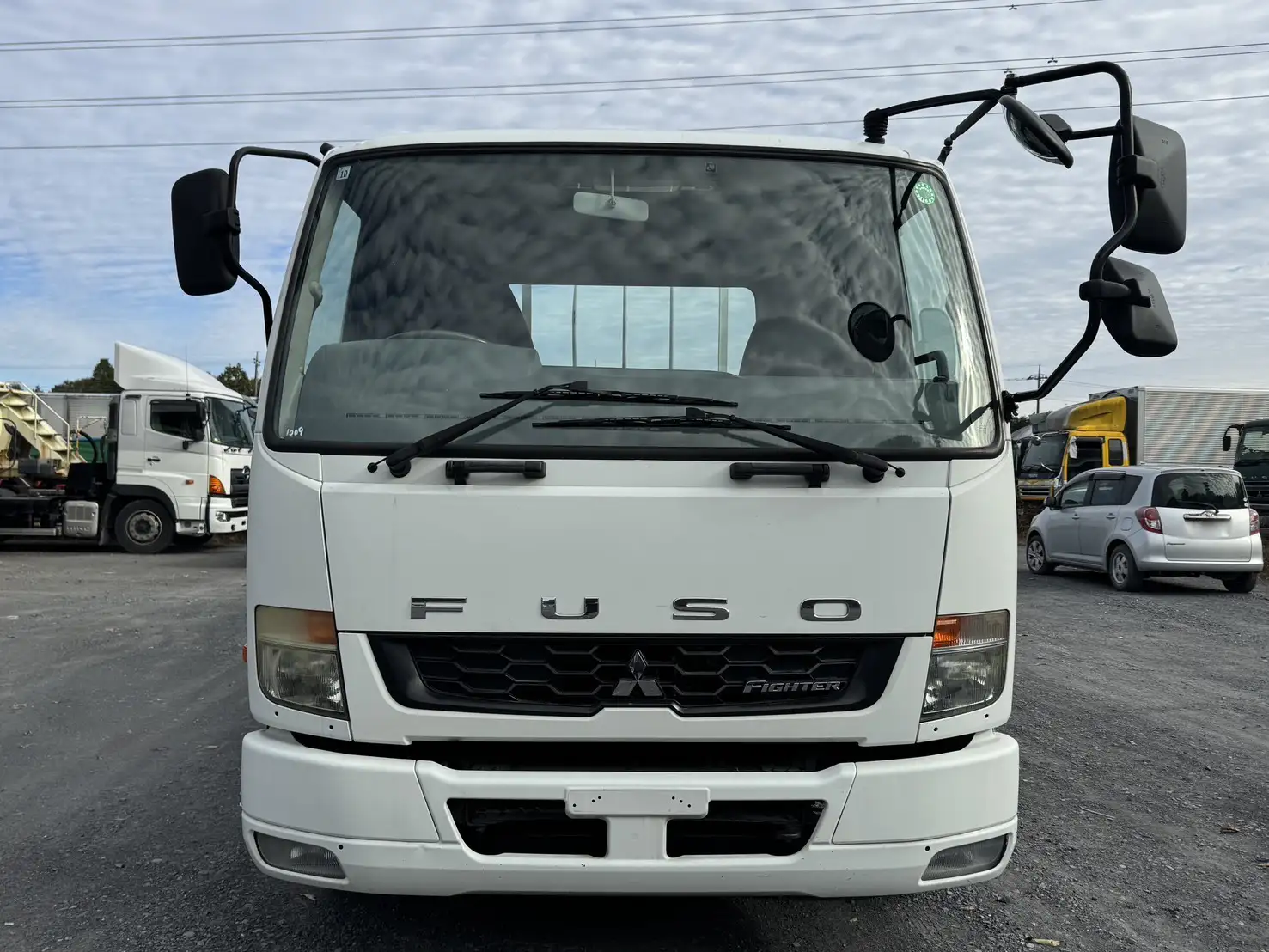 三菱 ファイター 中型/増トン 平ボディ ベッド TKG-FK61Fの中古トラック画像2