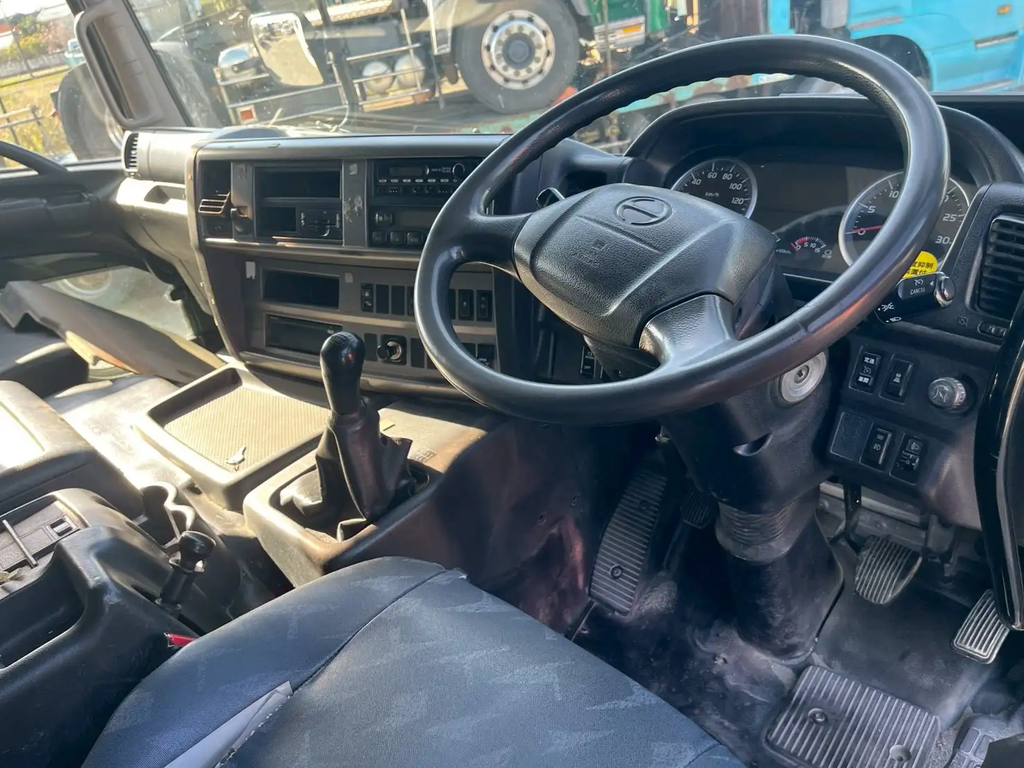 日野 プロフィア 大型 ミキサー・ポンプ ベッド QKG-FS1AKAAの中古トラック画像12