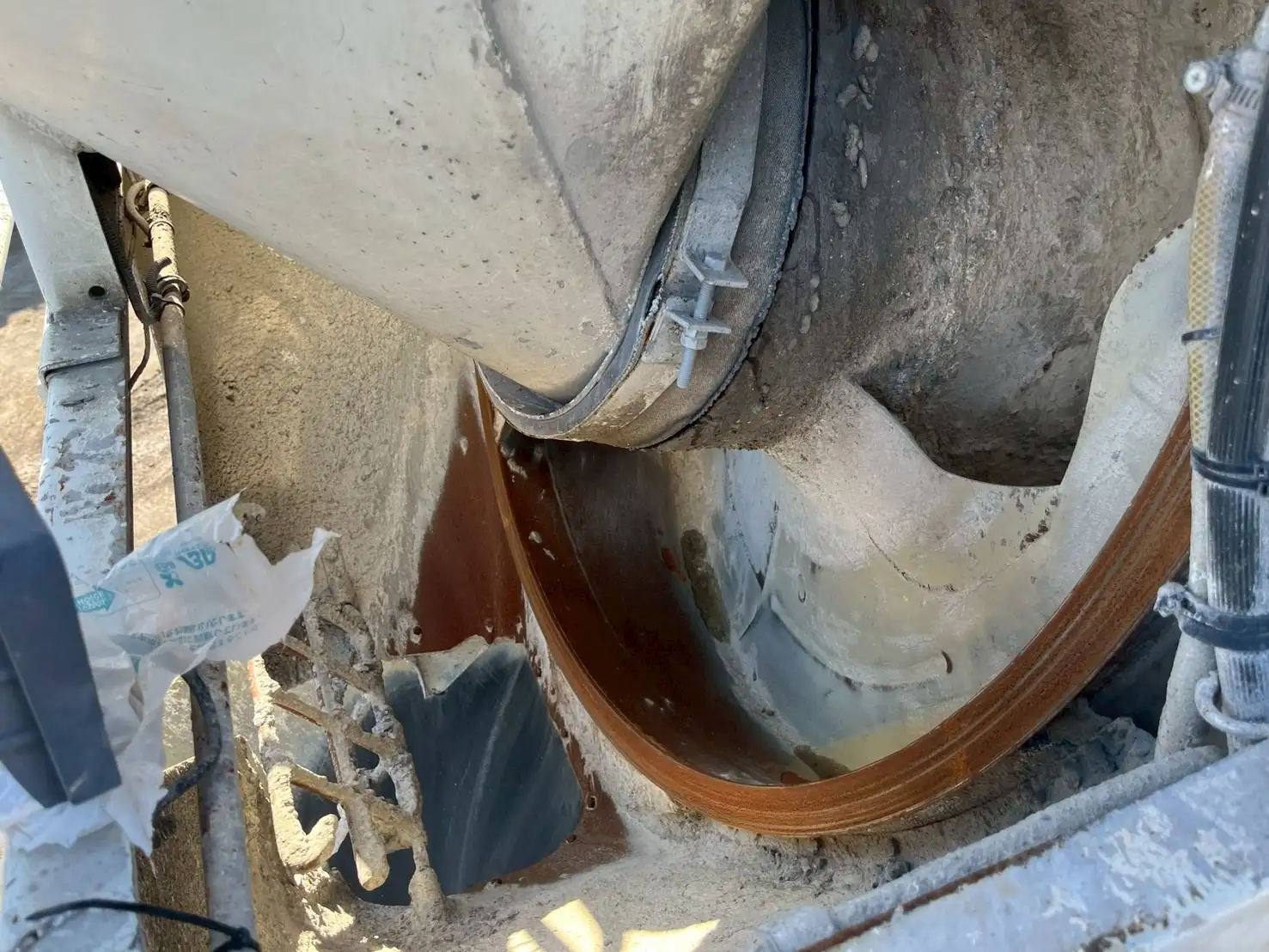 日野 プロフィア 大型 ミキサー・ポンプ ベッド QKG-FS1AKAAの中古トラック画像7