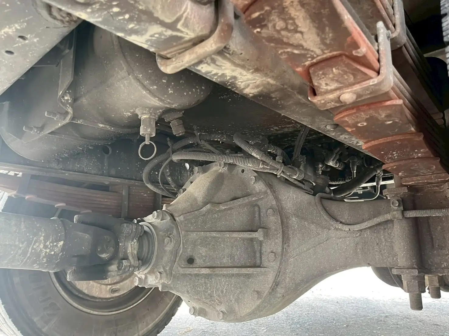 いすゞ フォワード 中型/増トン 平ボディ 床鉄板 ベッドの中古トラック画像19