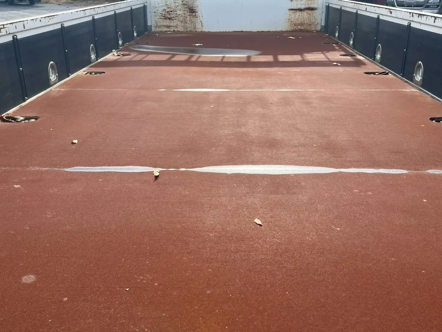 いすゞ フォワード 中型/増トン 平ボディ 床鉄板 ベッドの中古トラック画像7