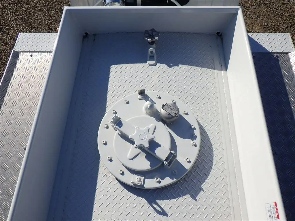 三菱 キャンター 小型 タンク車 ローリー 2RG-FGA50の中古トラック画像6