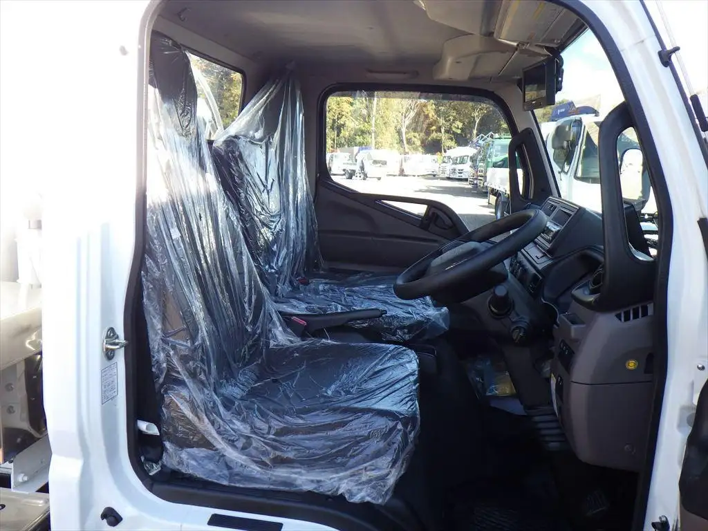 三菱 キャンター 小型 タンク車 ローリー 2RG-FGA50の中古トラック画像14