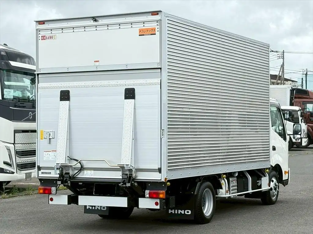 日野 デュトロ 小型 アルミバン パワーゲート サイドドアの中古トラック画像3