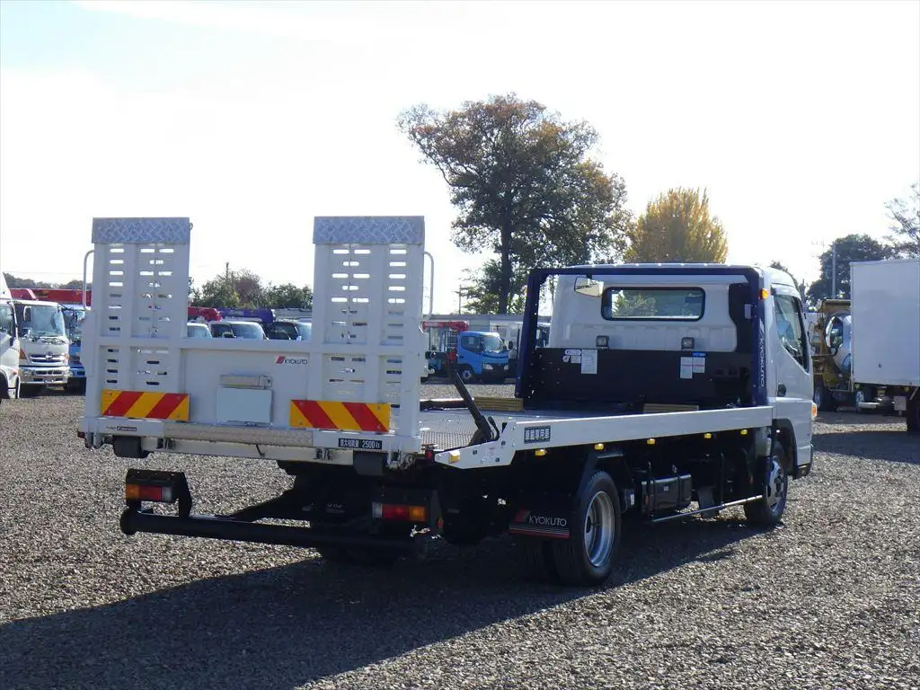 三菱 キャンター 小型 車両重機運搬 ラジコン ウインチの中古トラック画像3