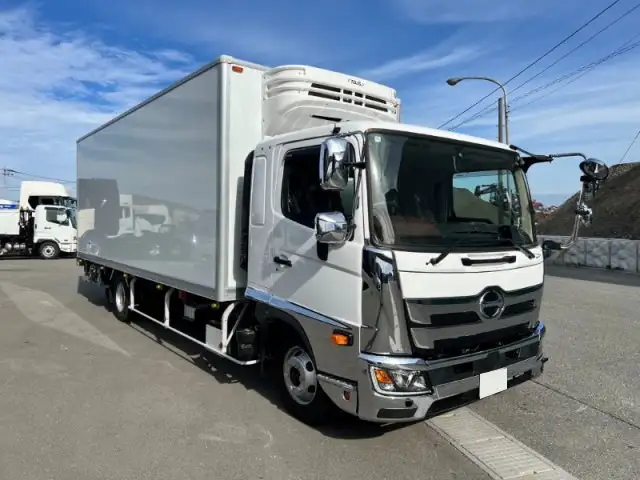 日野 レンジャー 中型/増トン 冷凍冷蔵 パワーゲート 床アルミの中古トラック画像2