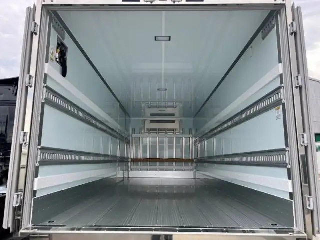 日野 レンジャー 中型/増トン 冷凍冷蔵 パワーゲート 床アルミの中古トラック画像5