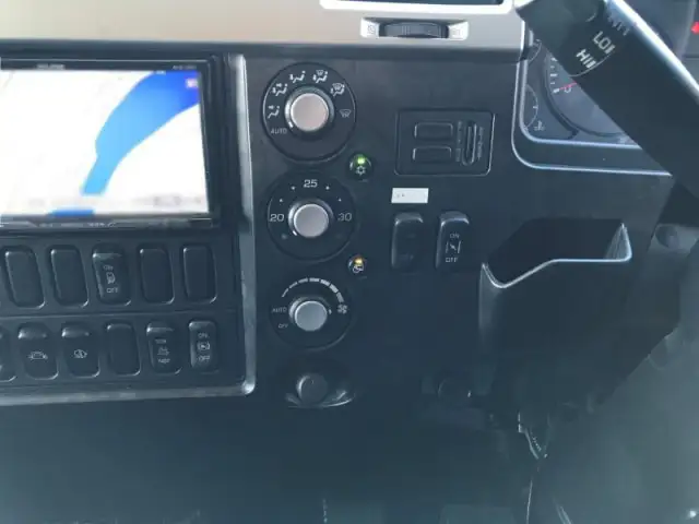 三菱 ファイター 中型/増トン 平ボディ アルミブロック 2KG-FK71Fの中古トラック画像12