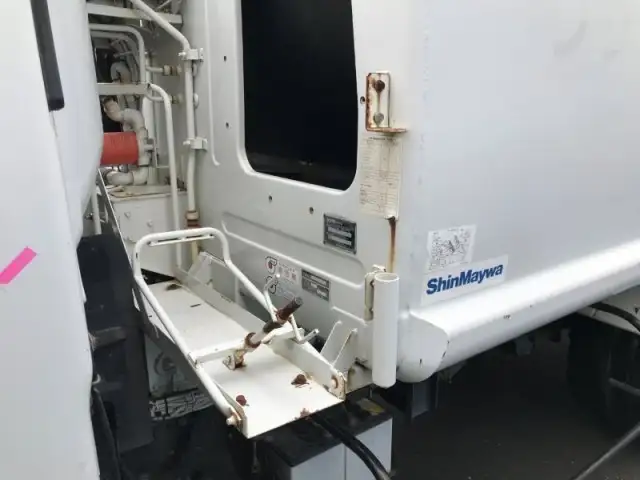 いすゞ エルフ 小型 パッカー車 プレス式 PDG-NPR75Nの中古トラック画像8