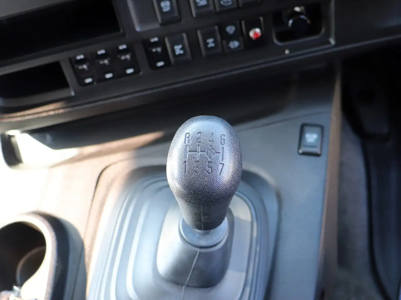 いすゞ ギガ 大型 車両重機運搬 4段クレーン ラジコンの中古トラック画像15