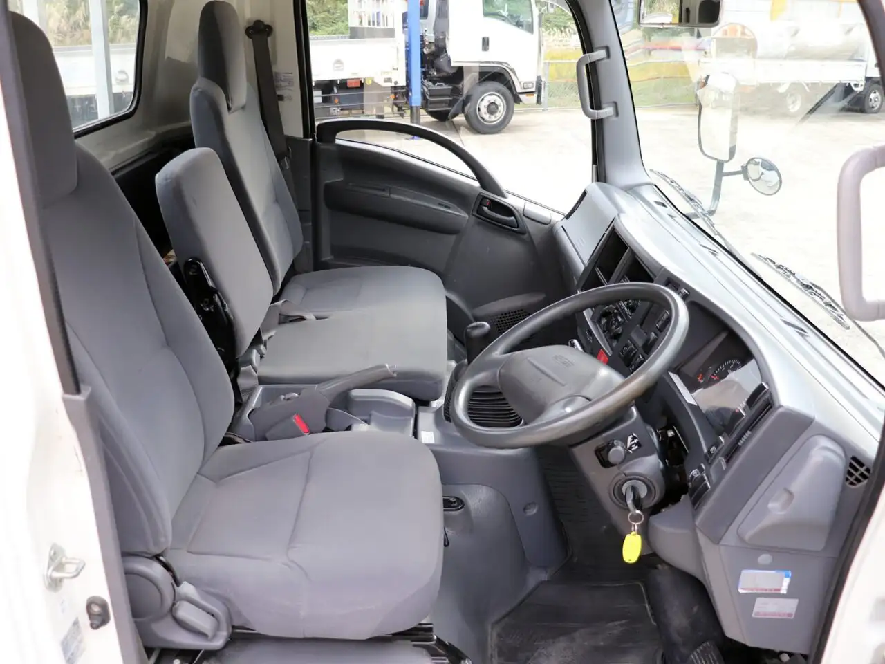 いすゞ エルフ 小型 平ボディ TKG-NPR85AR H25の中古トラック画像11