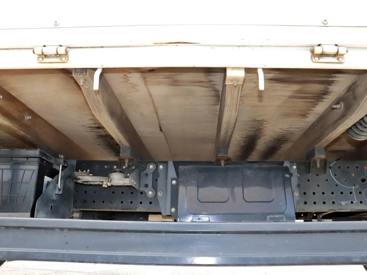 いすゞ エルフ 小型 平ボディ TKG-NPR85AR H25の中古トラック画像16