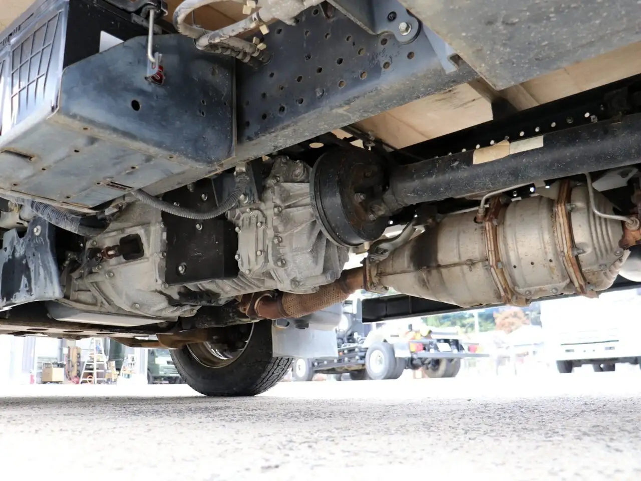 いすゞ エルフ 小型 平ボディ TKG-NPR85AR H25の中古トラック画像18