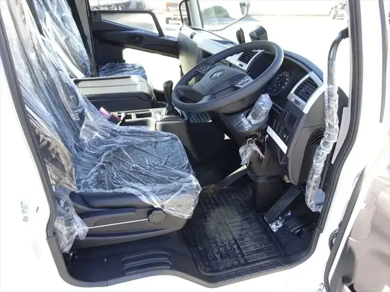 三菱 ファイター 中型/増トン 平ボディ 2KG-FK62F R7の中古トラック画像11