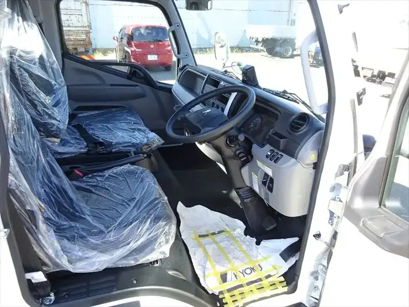 三菱 キャンター 小型 タンク車 ローリー 2PG-FEB90の中古トラック画像12