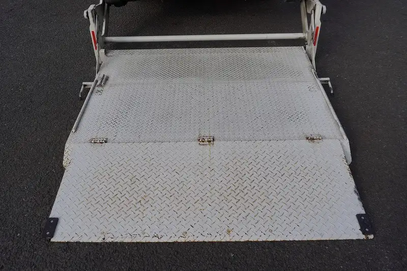 いすゞ エルフ 小型 アルミバン パワーゲート TRG-NLR85ANの中古トラック画像9