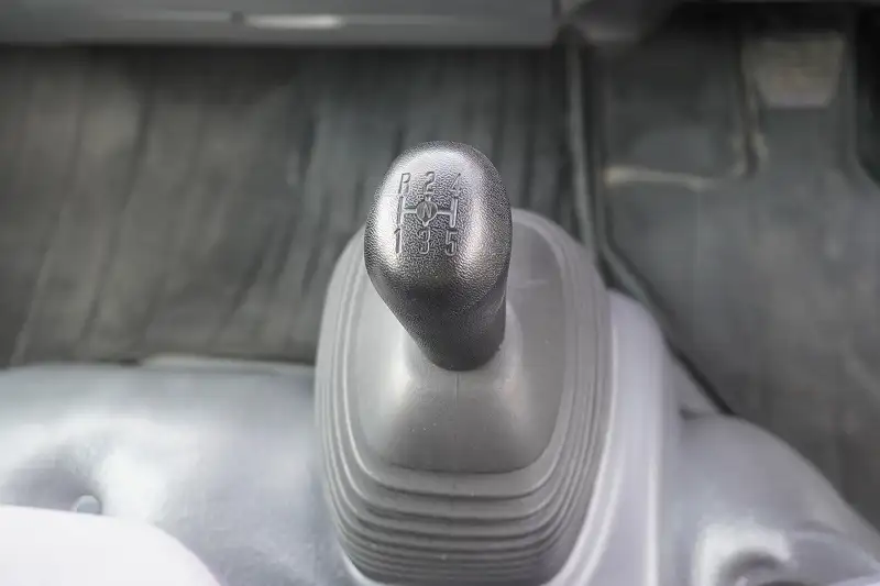 いすゞ エルフ 小型 アルミバン パワーゲート TRG-NLR85ANの中古トラック画像14