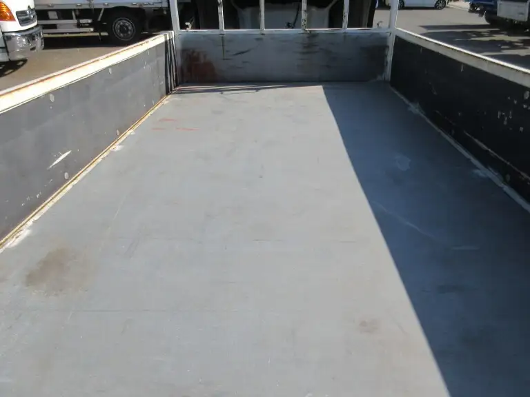 三菱 キャンター 小型 平ボディ 床鉄板 2RG-FBA20の中古トラック画像8