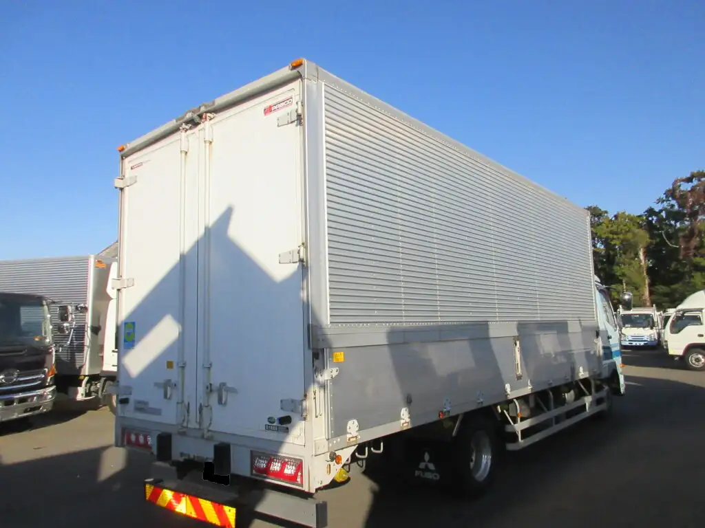 三菱 ファイター 中型/増トン ウイング エアサス ベッドの中古トラック画像3