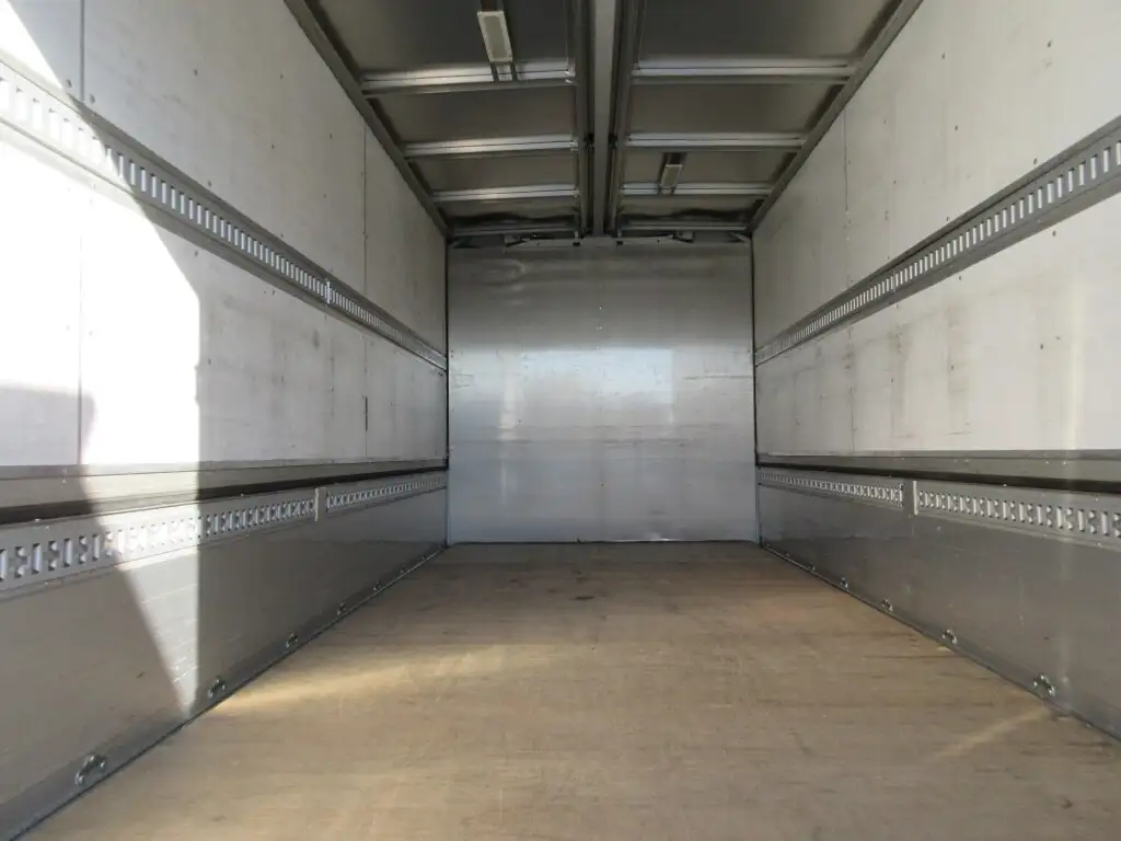 三菱 ファイター 中型/増トン ウイング エアサス ベッドの中古トラック画像7