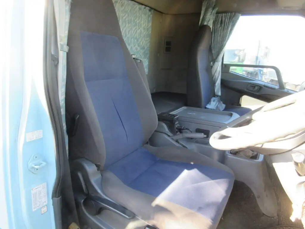 三菱 ファイター 中型/増トン ウイング エアサス ベッドの中古トラック画像11