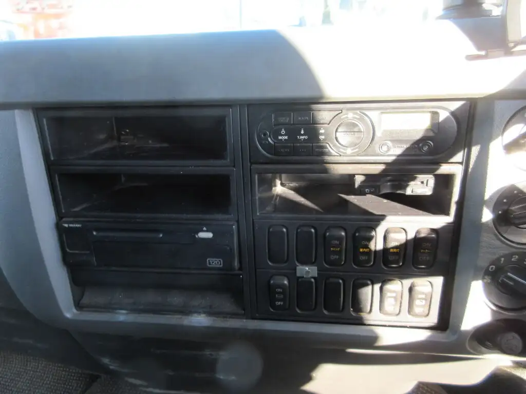 三菱 ファイター 中型/増トン ウイング エアサス ベッドの中古トラック画像14